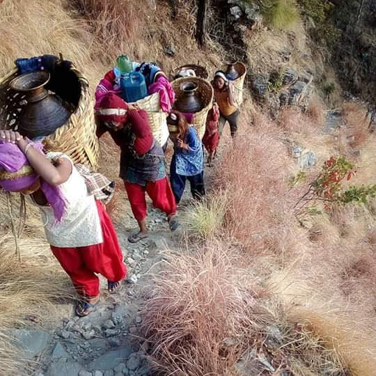 बनगाड कुपिन्डेमा पानिको संकट, बसाई सरे स्थानिय
