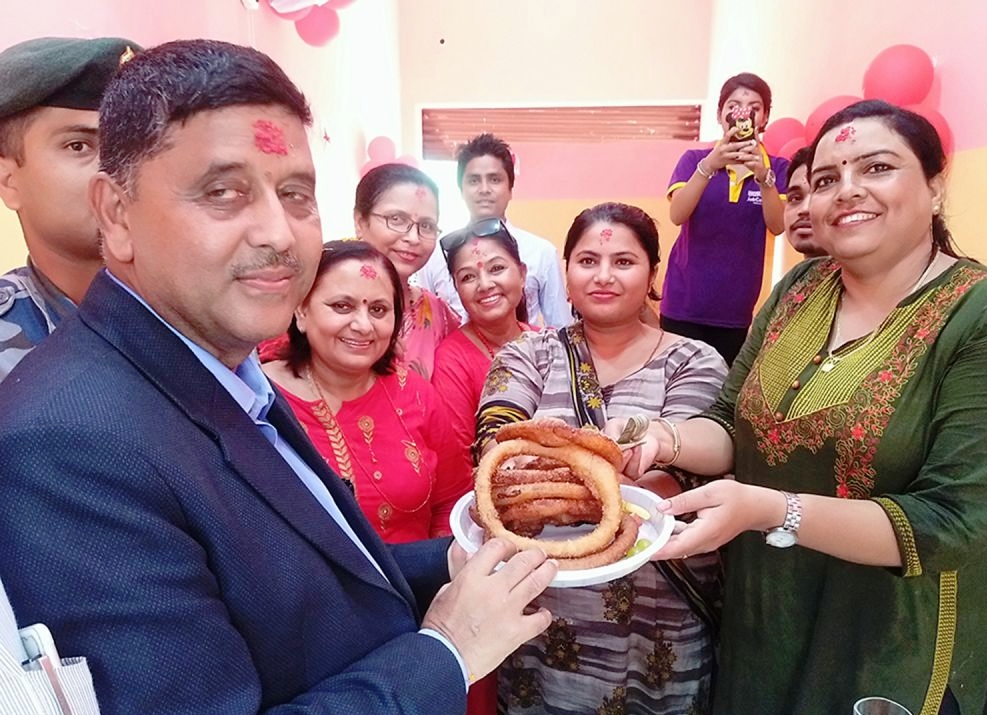 समाजिक विकास मन्त्रीले गरे खाजा घर उद्घाटन !