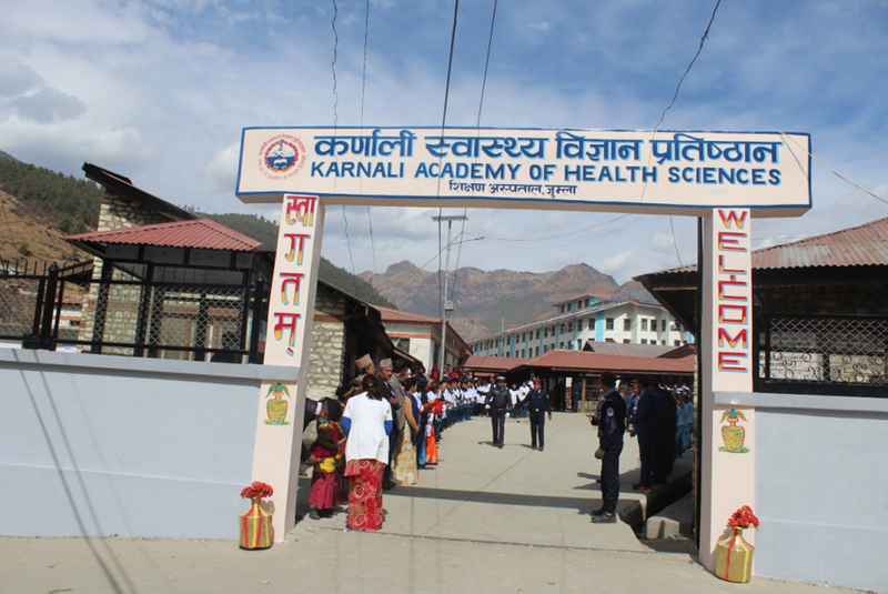 प्रतिष्ठानलाई दुई वटा  भेन्टिलेटर उपलब्ध