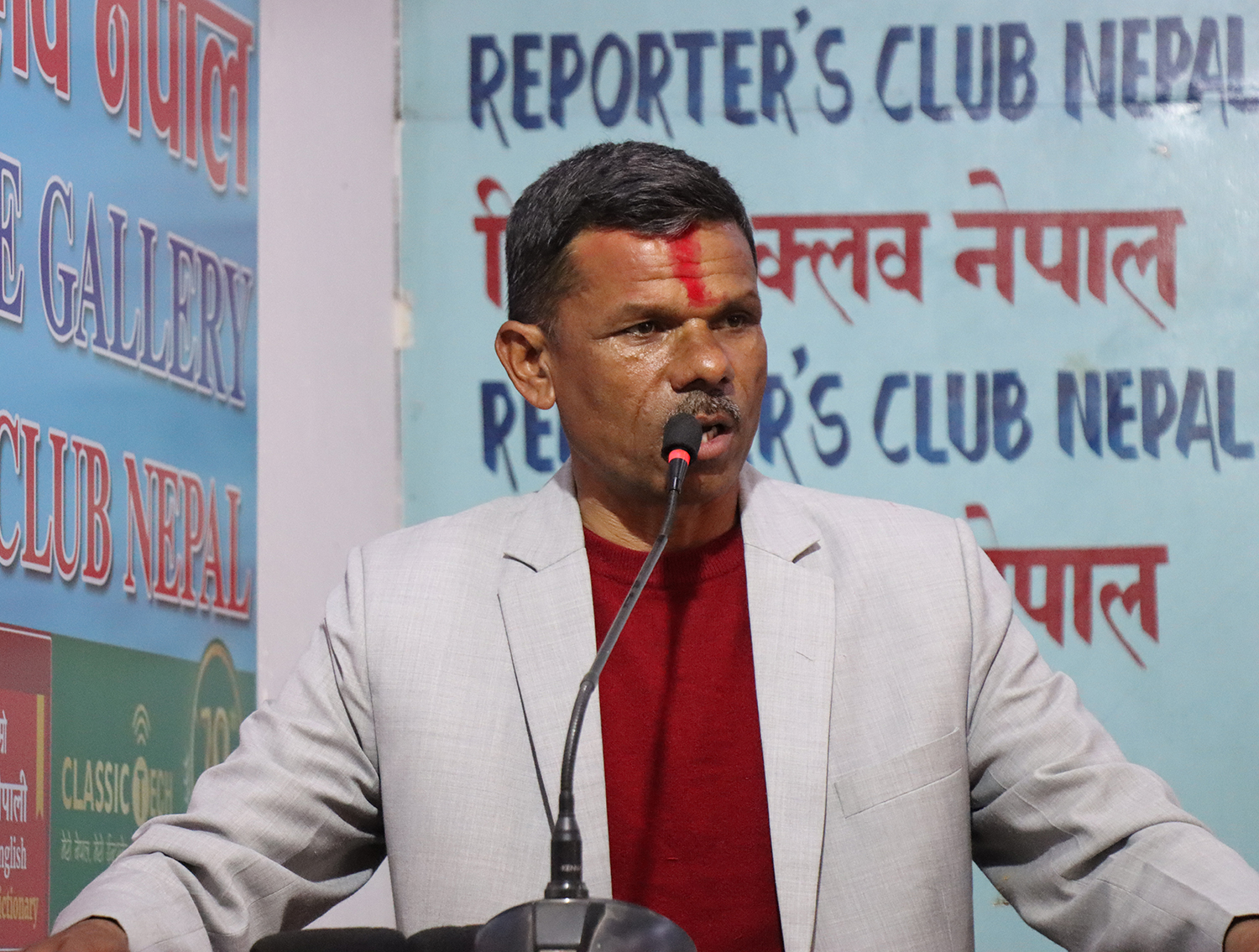 प्रधानमन्त्री ओलीसँग एक सय भन्दा बढी सांसद छन्: भट्टराई