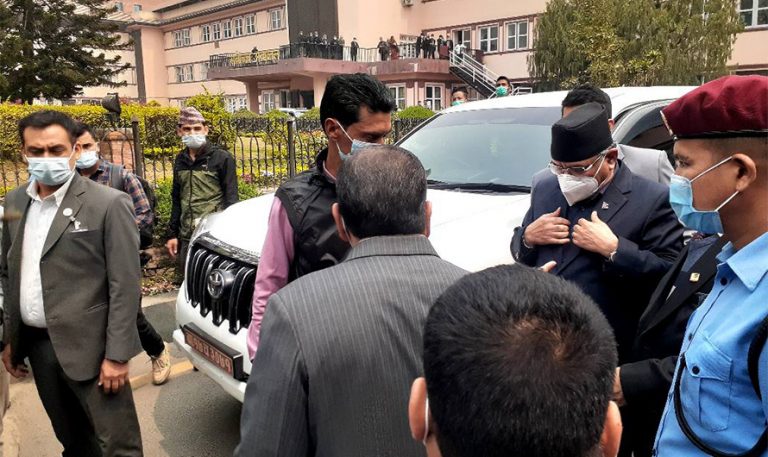 यस आधारमा नेकपा भंग गर्ने फैसला बदर हुनुपर्छः प्रचण्ड (पुनरावलोकन निवेदनसहित)