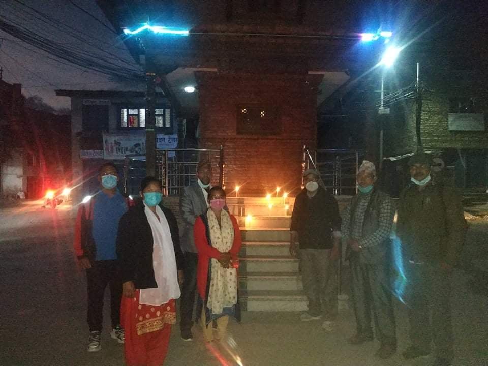 कोरोना बाट ज्यान गुमाएका शिक्षकको सम्झनामा दिप प्रज्वलन