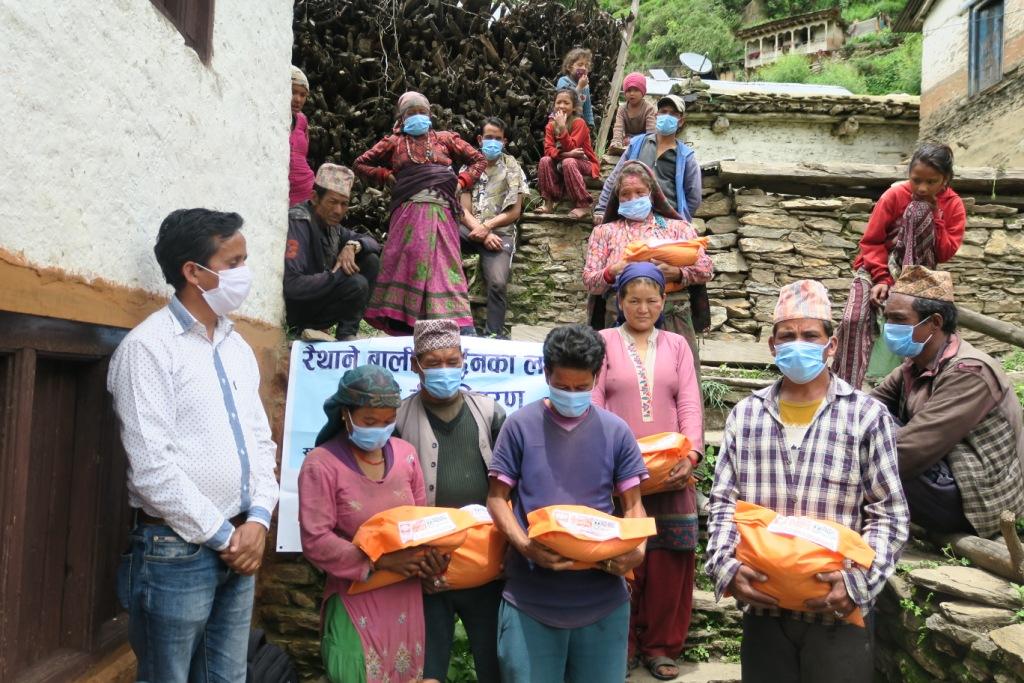 पातारासीका कृषकलाई रैथाने वीउ सिमि वितरण
