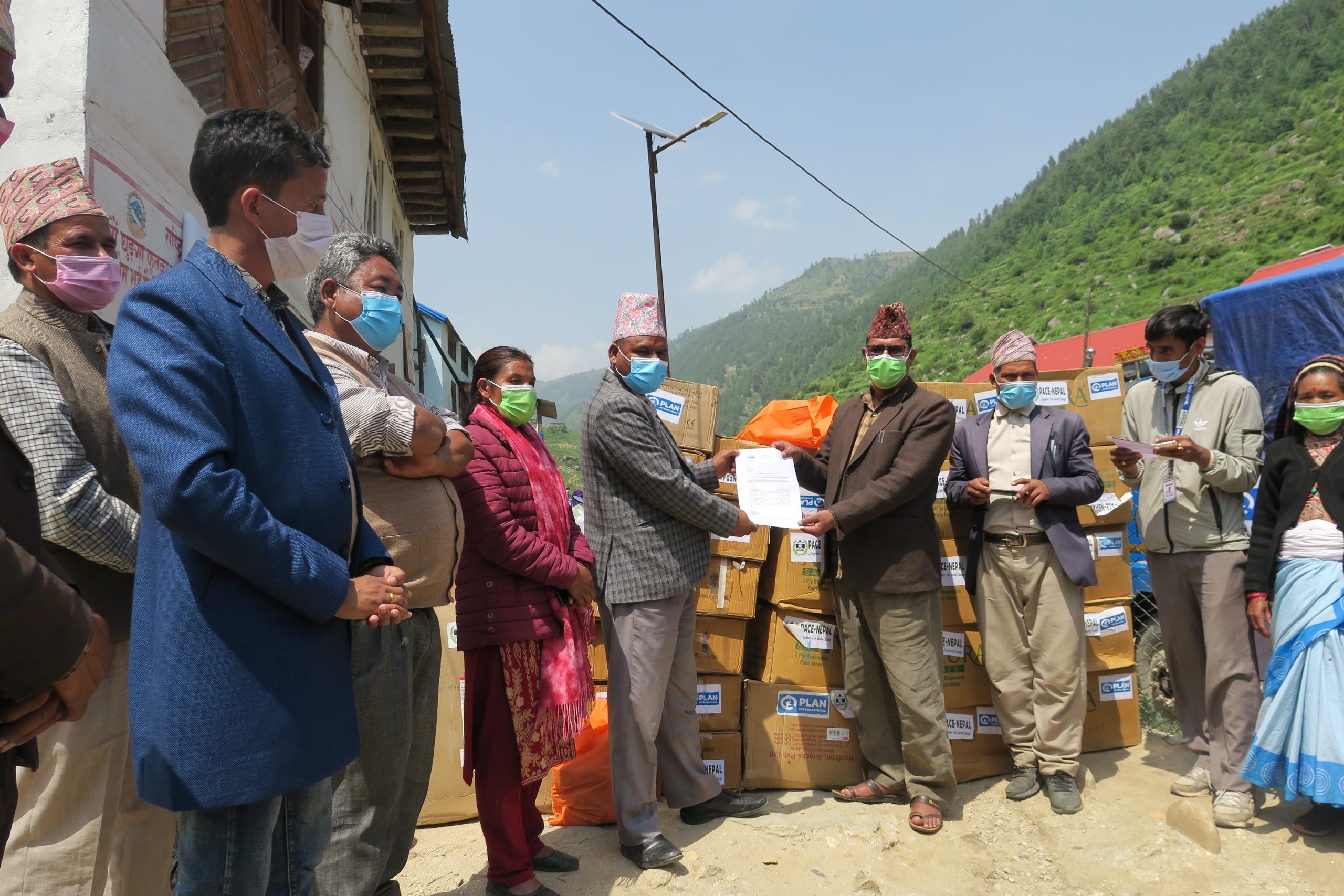 कोरोना नियन्त्रण गर्न ४० लाख बढीको स्वास्थ्य सामग्री सहयोग
