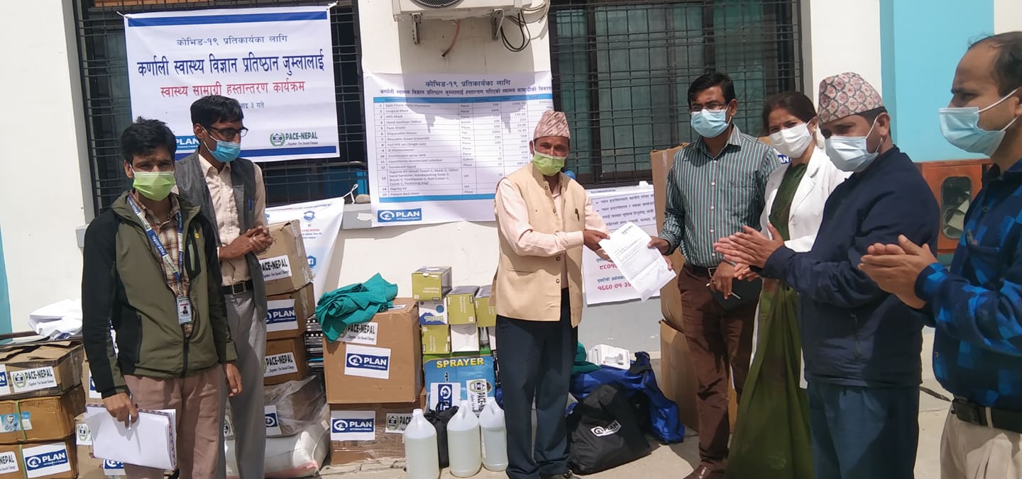 जुम्लाको प्रतिष्ठानलाई साढे ६ लाखको स्वास्थ्य सामाग्री प्रदान