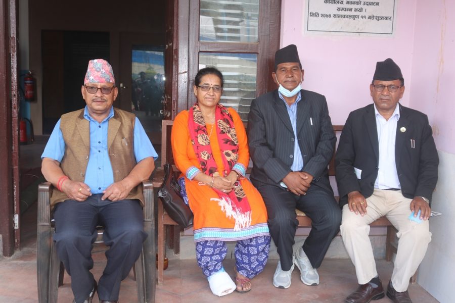 कर्णाली प्रदेशका तीन सांसदले गरे एकीकृत समाजवादीको पक्षमा सनाखत