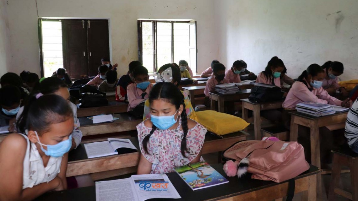 रुकुम पूर्वमा बिद्यालय खुले, भौतिक उपस्थितिमै पठन पठान