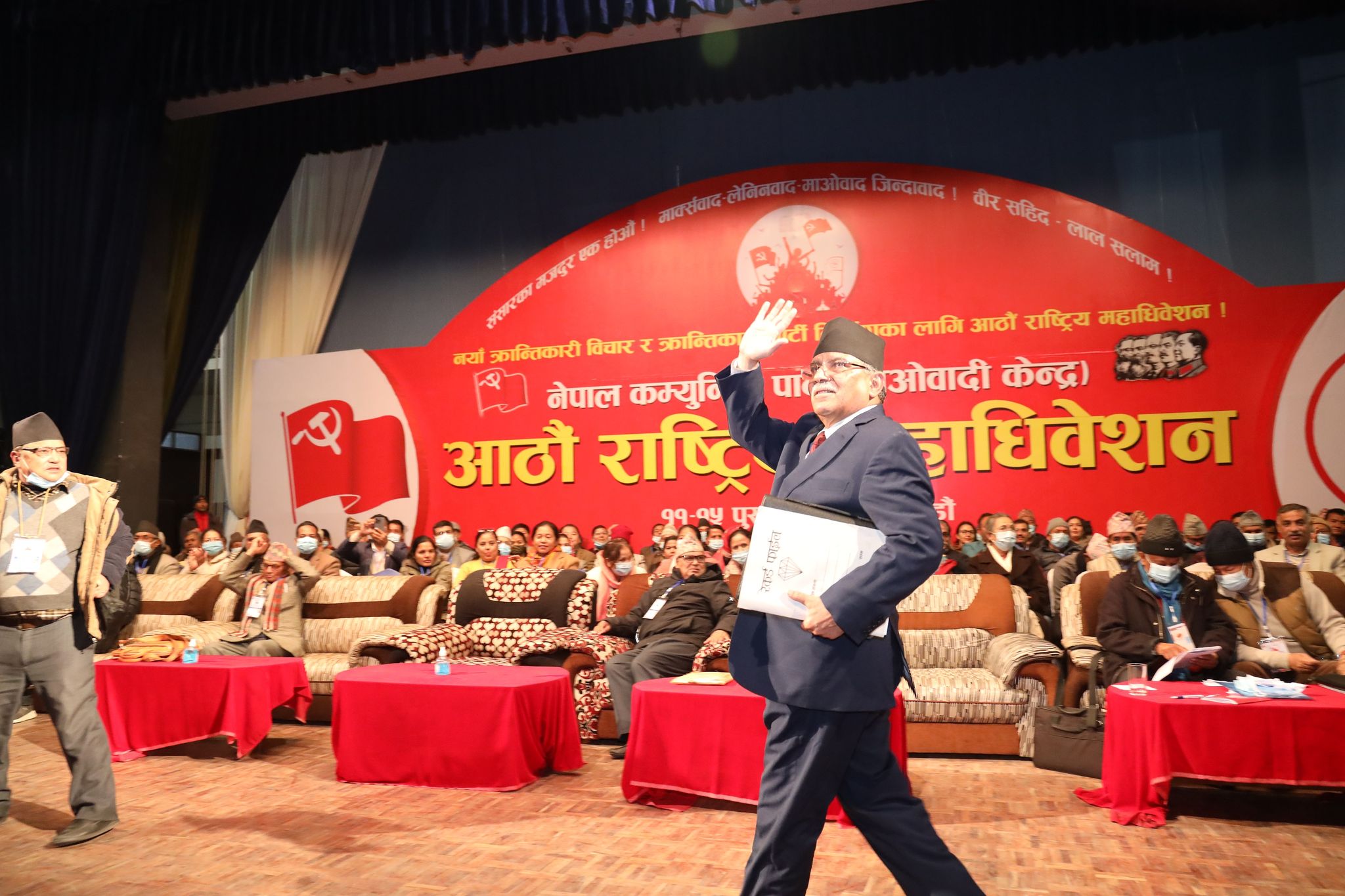 माओवादी पदाधिकारी सहित स्थायी समिति र पोलिटब्युरो टुंगो लगाउने गृहकार्यमा