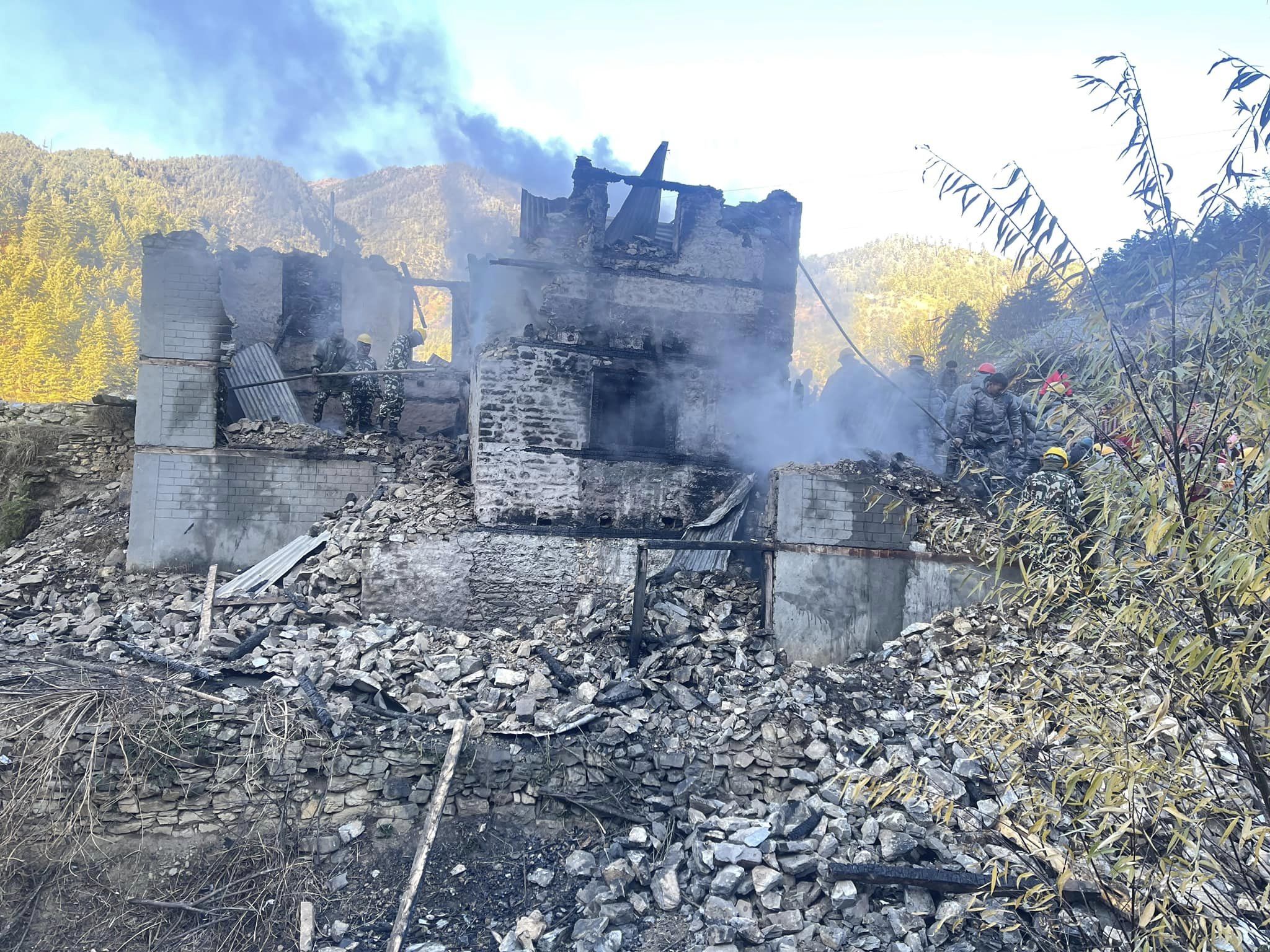 जुम्लामा आगलागीबाट १७ कोठे घर जलेर नष्ट