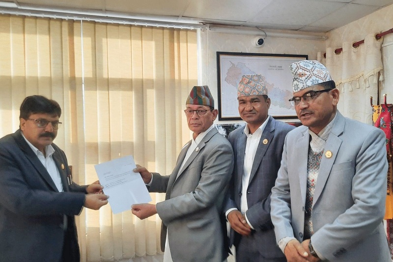 कर्णाली सरकारबाट बाहिरियो एमाले