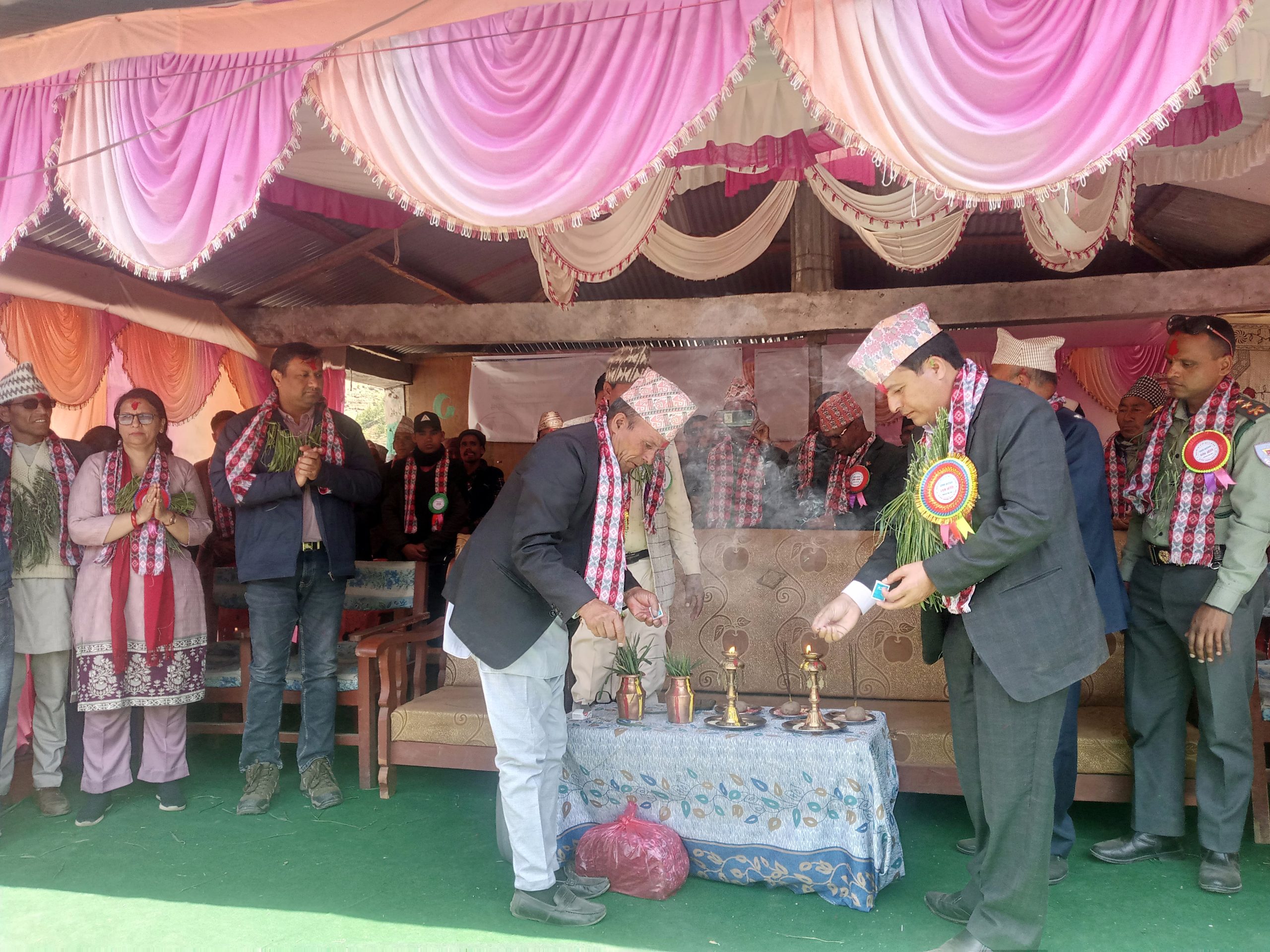 सिंजा एक का ८सय ६५ जना वालवालिका विद्यालयकाे पहुँचमा