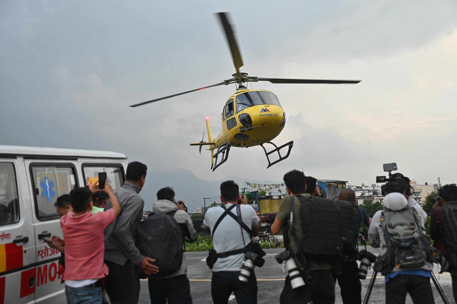 मनाङ एयरको हेलिकोप्टर दुर्घटनाको अनुसन्धानका लागि सरकारले बनायो छानबिन समिति
