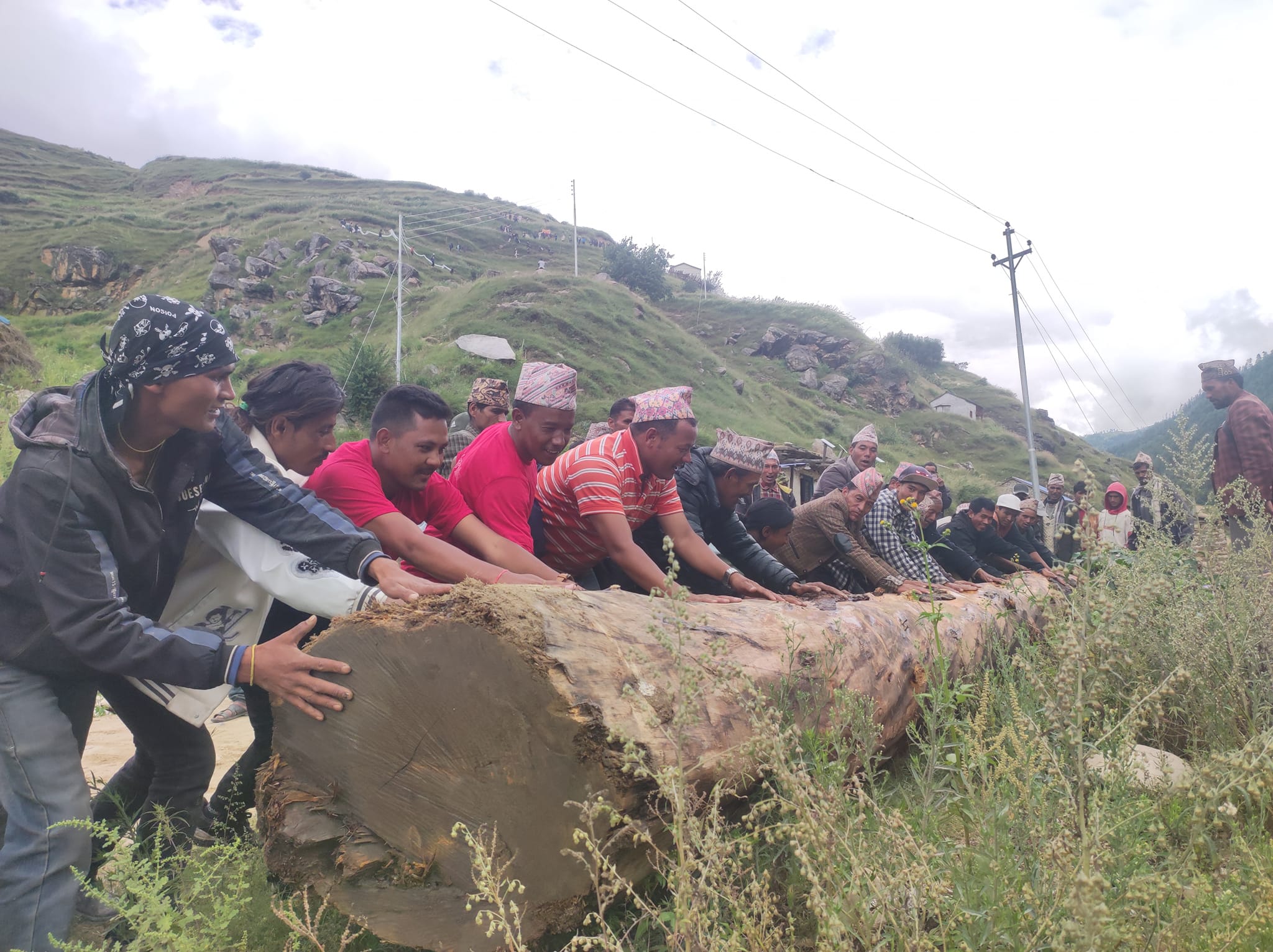 रुपान्तरणको नारा सहित जनतासंग पुग्यो माओवादी