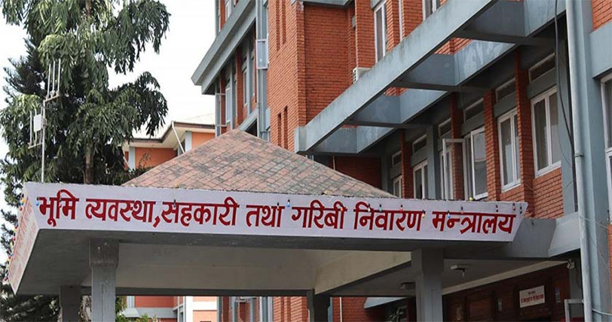 चौधरी परिवारले हत्याएको बाँसबारी छालाजुत्ताको १० रोपनी जग्गा सरकारका नाममा आयो