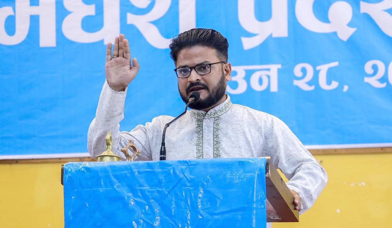 रास्वपामा हलचल ल्याउने र आफैलाई निलम्बन गराउने महामन्त्री मुकुलको प्रतिवेदनमा रवि लामिछानेमाथि प्रश्नैप्रश्न (पूर्णपाठ)