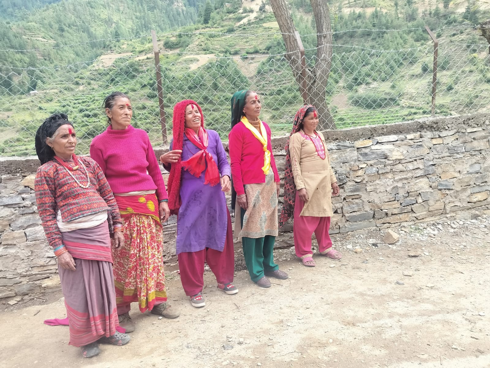 महिलाले नेतृत्व गरेको  ज्ञान ज्योति आधारभुत विद्यालयको उदाहरणीय कार्य (फोटो फिचर )