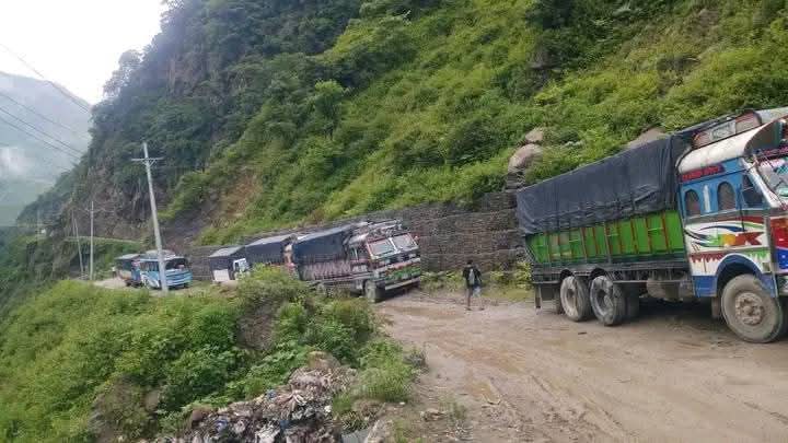सम्पादकीय : गगने खाेलाकाेे पहिराेले थुनिदिएकाे जुम्ली स्याउकाे भविष्य