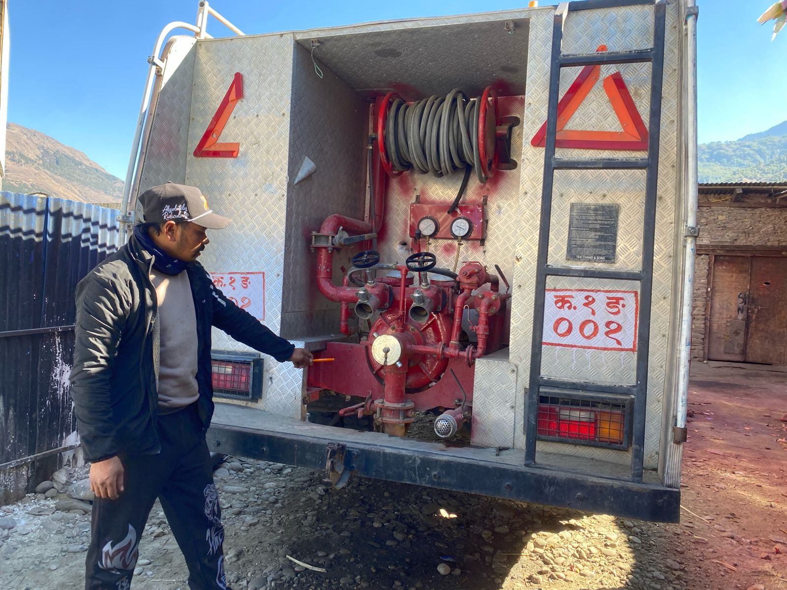 चन्दननाथ नगरपालिकाको दमकल मर्मतमा ढिलाइ,जनप्रतिनिधिको प्राथमिकता माथि प्रश्न