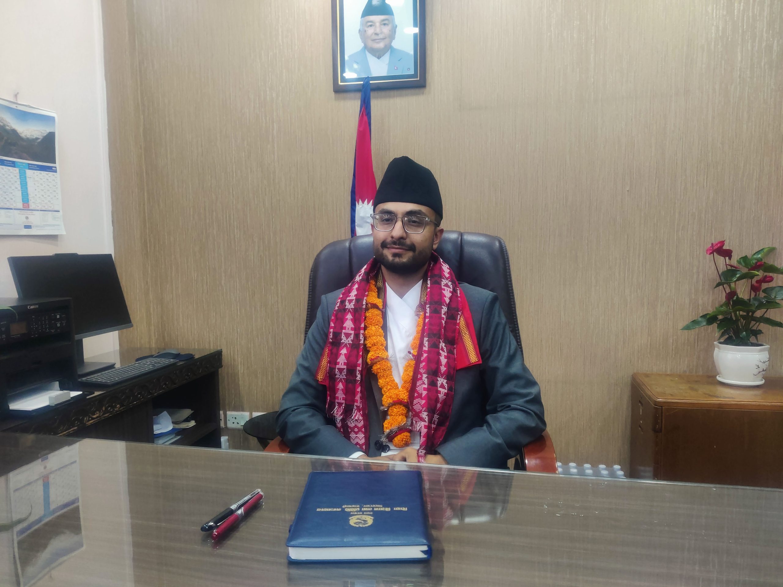 शिक्षामन्त्री सस्मितको सम्पति : २३ करोडको सम्पत्ति र २५ तोला सुन